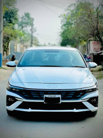 Hyndai Elantra Hybrid 2025