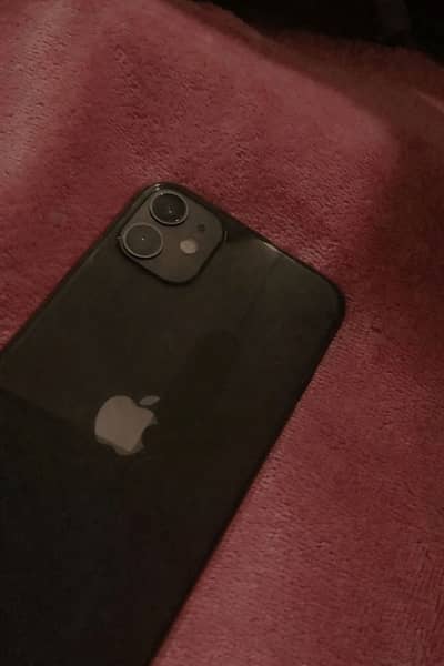 iPhone 11 64gb jv water pack 10/9.7 condition 97% battery health