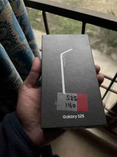 Brand New Samsung S25 (Canada Version)  - Non PTA - SIM time Available