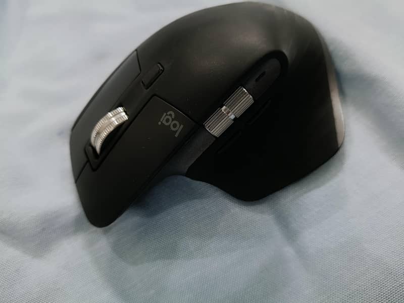 Logitech MX Master 3S 9