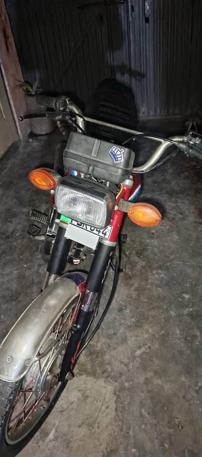 Honda 125 good condition all documents clear