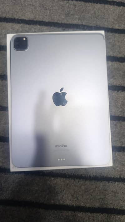 iPad M2 128GB 93 heath complete box