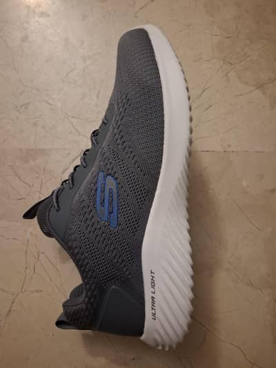 skechers brand new eu size 42.5
