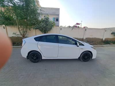 Prius 2013 model 2017 registration SLED