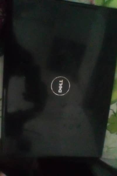 selling this laptopp in 15000. little bit battery issue