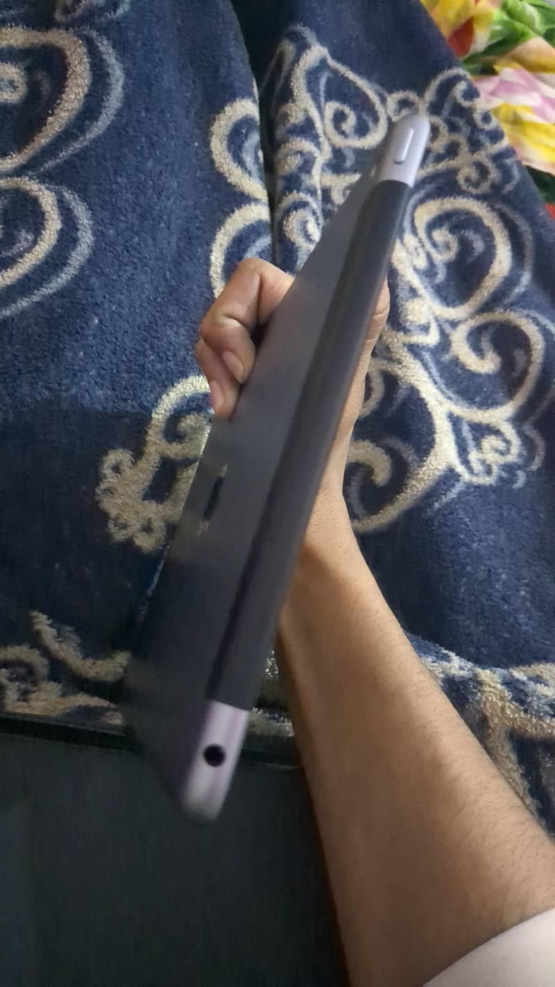 iPad 6th generation 2