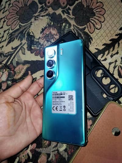 tecno camon 40 full box 8+8/256