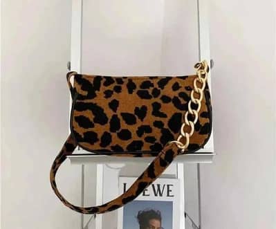 Stylish Leopard Print Shoulder Bag - Brand New"