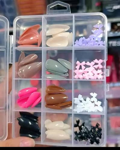 96 PC's Artificial Nails with beads