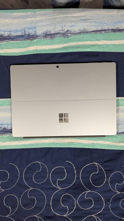 Microsoft Surface pro 5 2k display