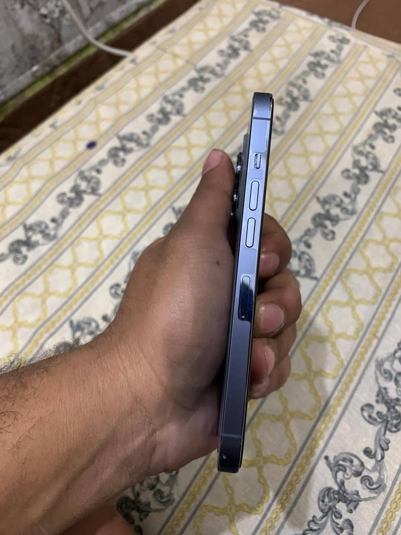 Iphone 13 pro 4