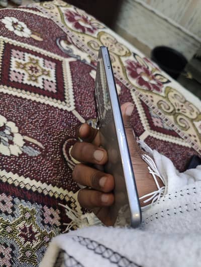 dual approved all ok no any fault 8/128 front display fingers