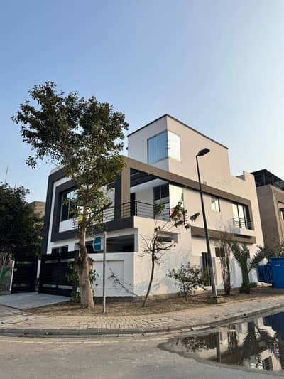 I SELL 8 MARLA HOUSE IN BAHRIA ORCHARD LAHORE