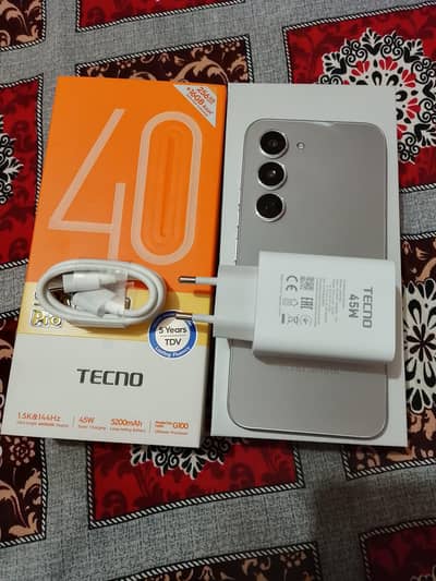Tecno spark 40 pro