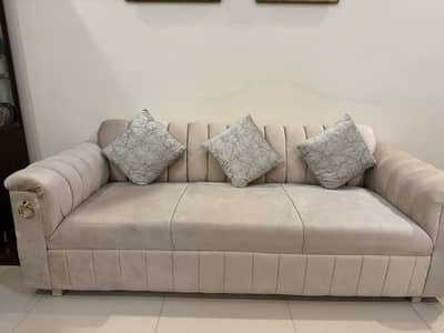 7 Seater almost new sofa only few months used