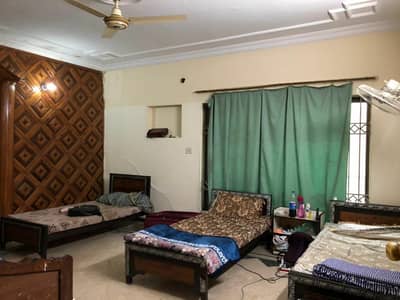 Hostel Room for Rent Comfortable & Affordable Living