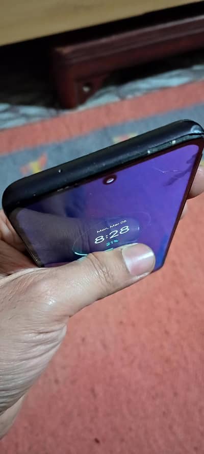 I m selling Motorola 5g ace