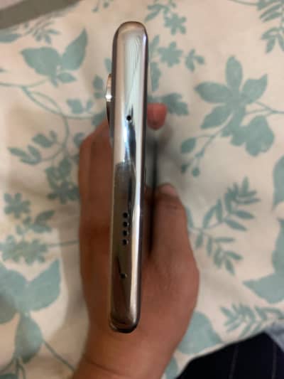 Tecno Camon 40pro RAM 8 GB 256 4 month warranty ha