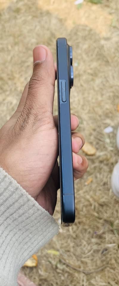 iPhone 15 pro non pta