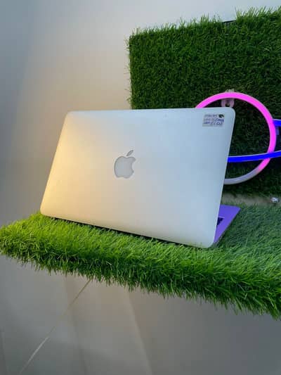 Apple MacBook air 2013 4 gb 128 gb ssd