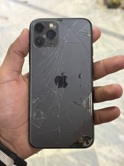Iphone 11 pro 64gb back crack / I phone