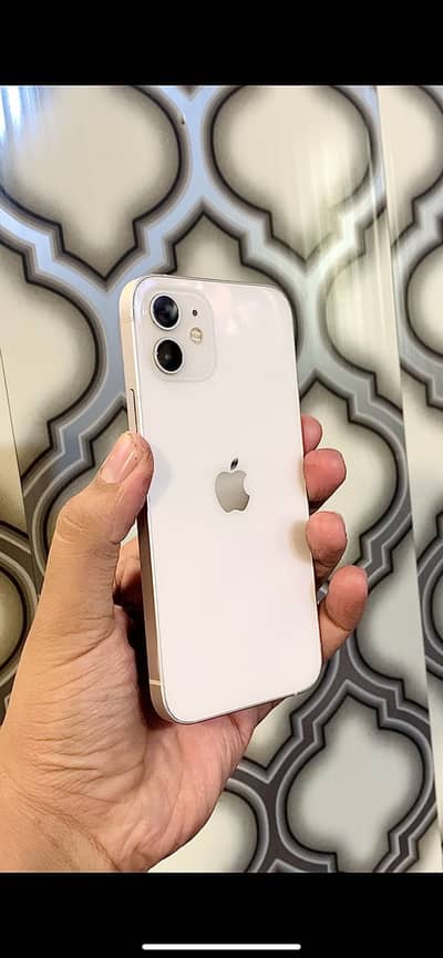 IPhone 12 foctory unlock