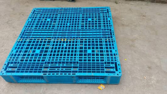 plastic & wooden pallets