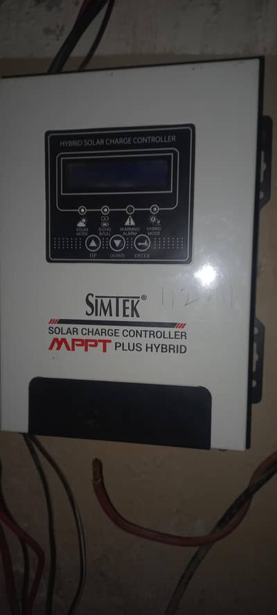 SIMTEX SOLAR CHARGE CONTROLLER  70A