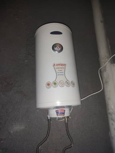 Semi Instant Electric Geyser Only 2 months used