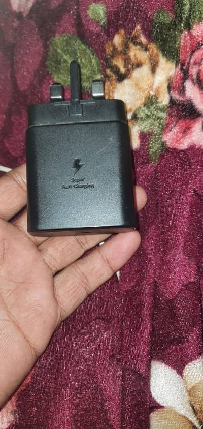 Samsung 45 Watt Charger aur Cable