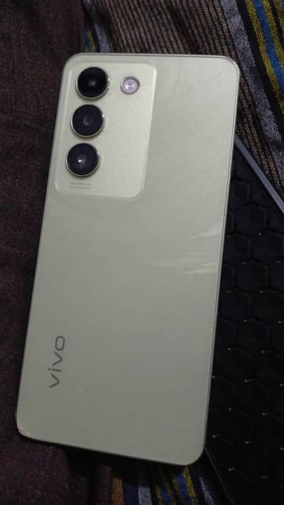 vivo y100