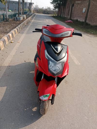 Electric scooty