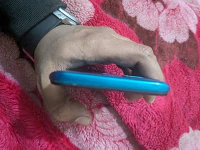 infnix smart 6.3/64  box witch. charger