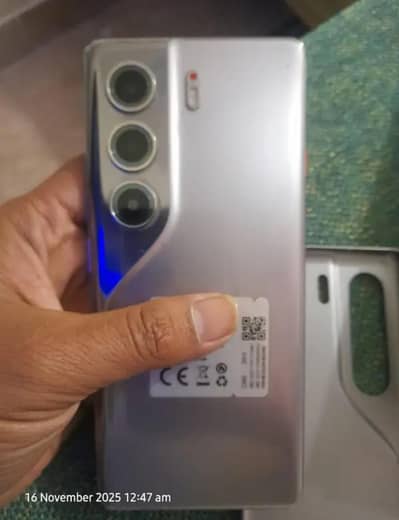 Tecno cammon 40 pro 10/10 Condition With Original Box & Charge