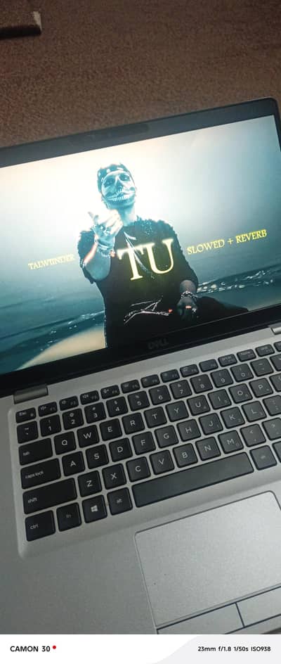 16gb 256gb i7 10 generation