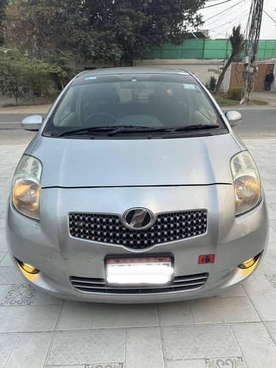 Toyota Vitz iLL 1.0 Digital Climate 2007/2013