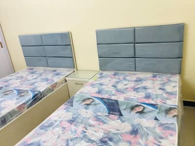 Beds 4x6.5 with mattress