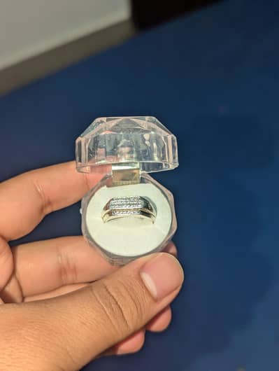 chandi ki ring ha bilkul Sahi ha