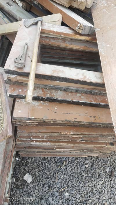 Deyar Wood in old doors and windows available