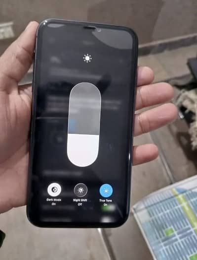 iPhone 11 64gb jv 10/10 water pack