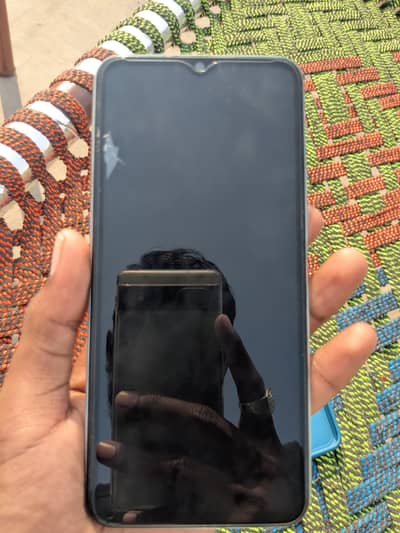 Vivo y21     4+1 Ram 64 Rom With Charger