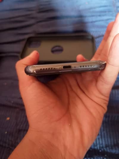 I phone 11 all okay water pack condition wise 9.5