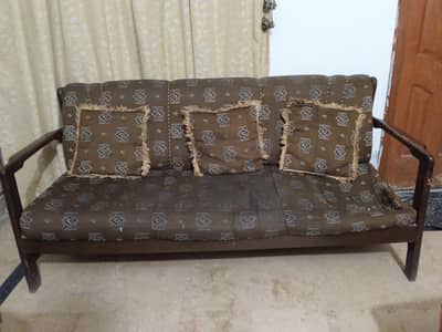 3 seater sofa set with 5 cushions .