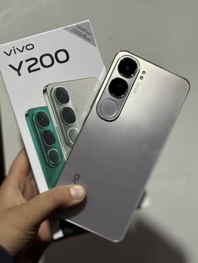 VIVO Y200 256 GB 8 GB RAM