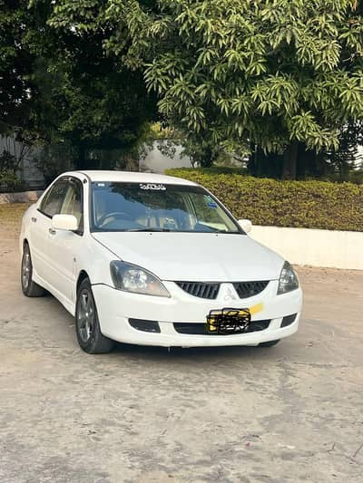 Mitsubishi lancer GLX 1300cc