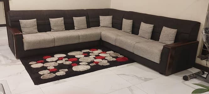 SOFA  L-Shape 6 seater+corner seat. with 7 cousins