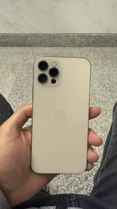 Selling my iphone 12 pro (Pta Approved)