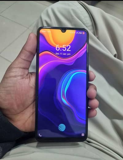 Vivo V20 8/128 GB