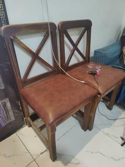 Dinning table with 6 chairs