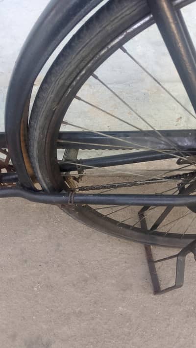 Achee or bhetreen phonix cycle 22"nemberor 24 " 03022674941 Wattsap